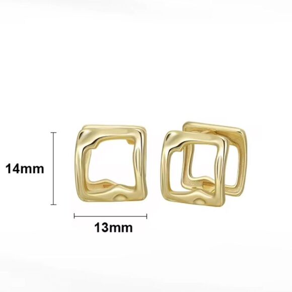 ENA 925 Sterling Silver Cube Shaped Cuff Earrings - Picture 4 of 4